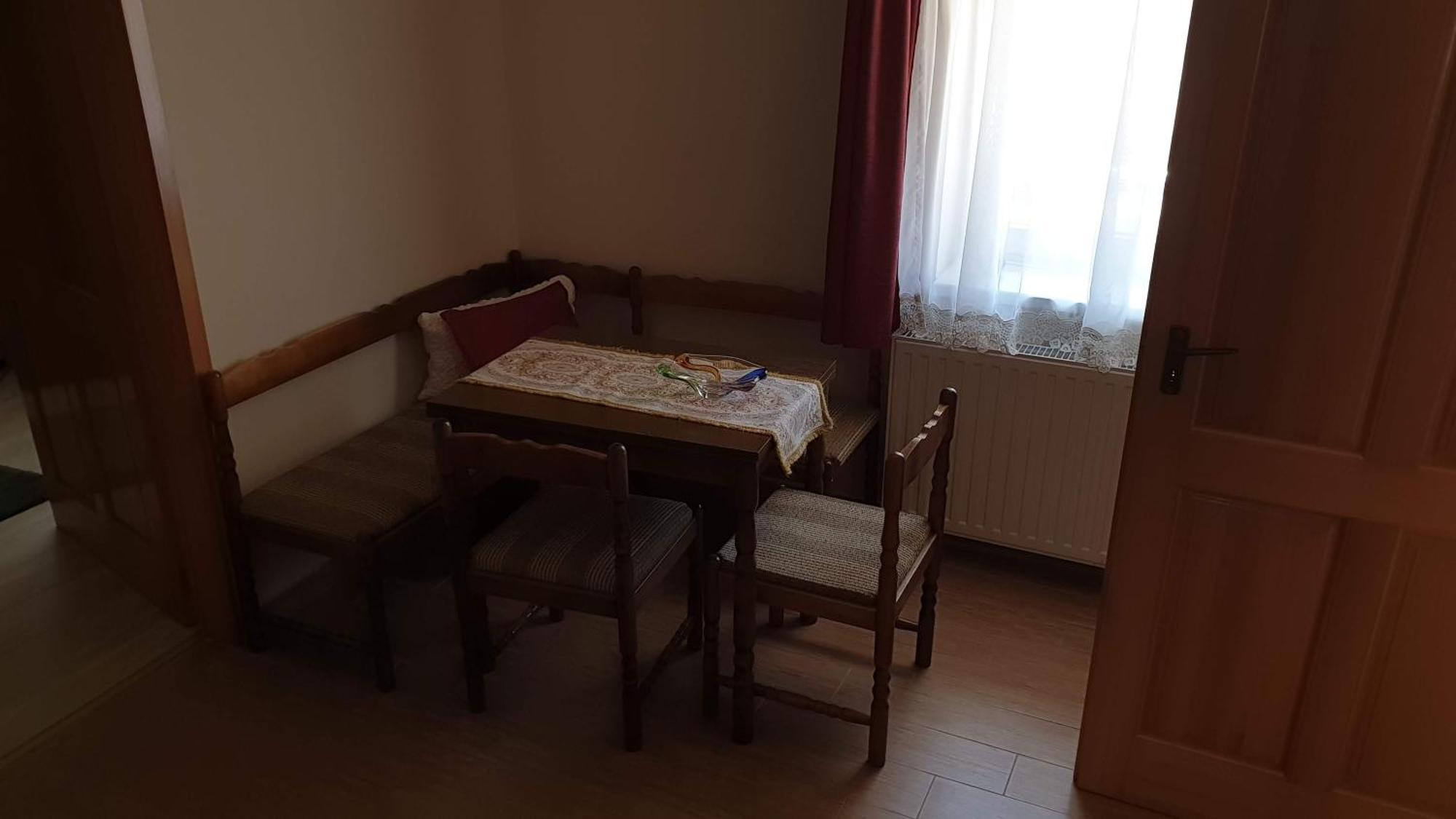 Keller Apartmanok Hajdúszoboszló Szoba fotó