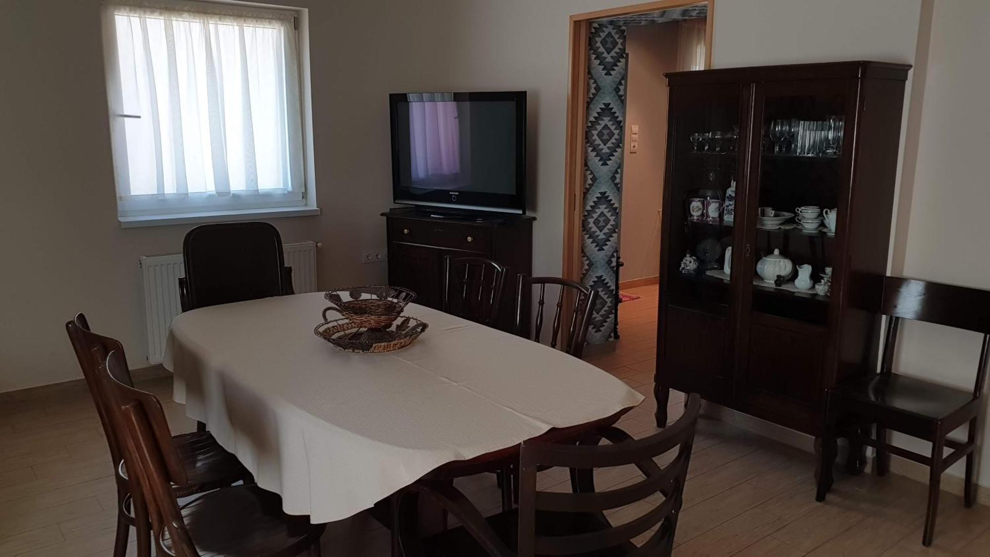 Keller Apartmanok Hajdúszoboszló Szoba fotó